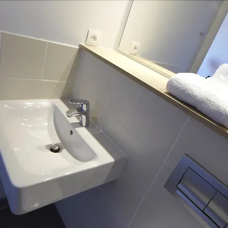 Premiere Classe Nord - Mémorial Hotel