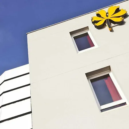 Hotel Premiere Classe Nord - Memorial 2*