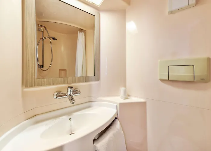 Premiere Classe Nord - Memorial 2* Caen